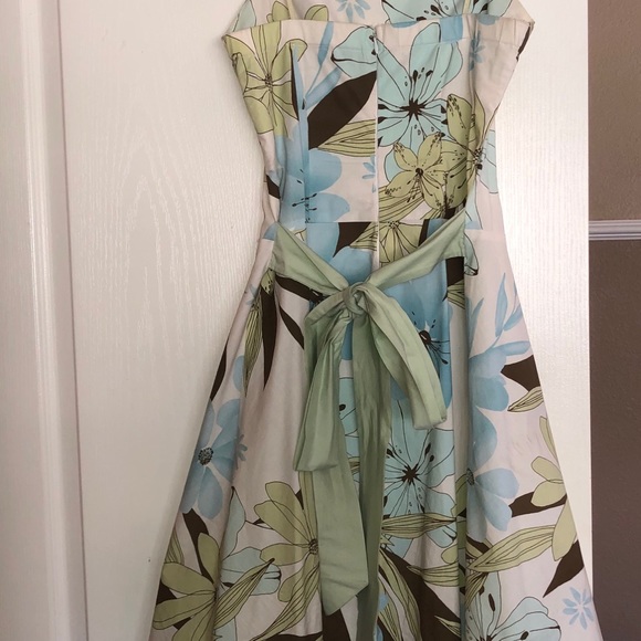 Summer dress - Picture 2 of 5